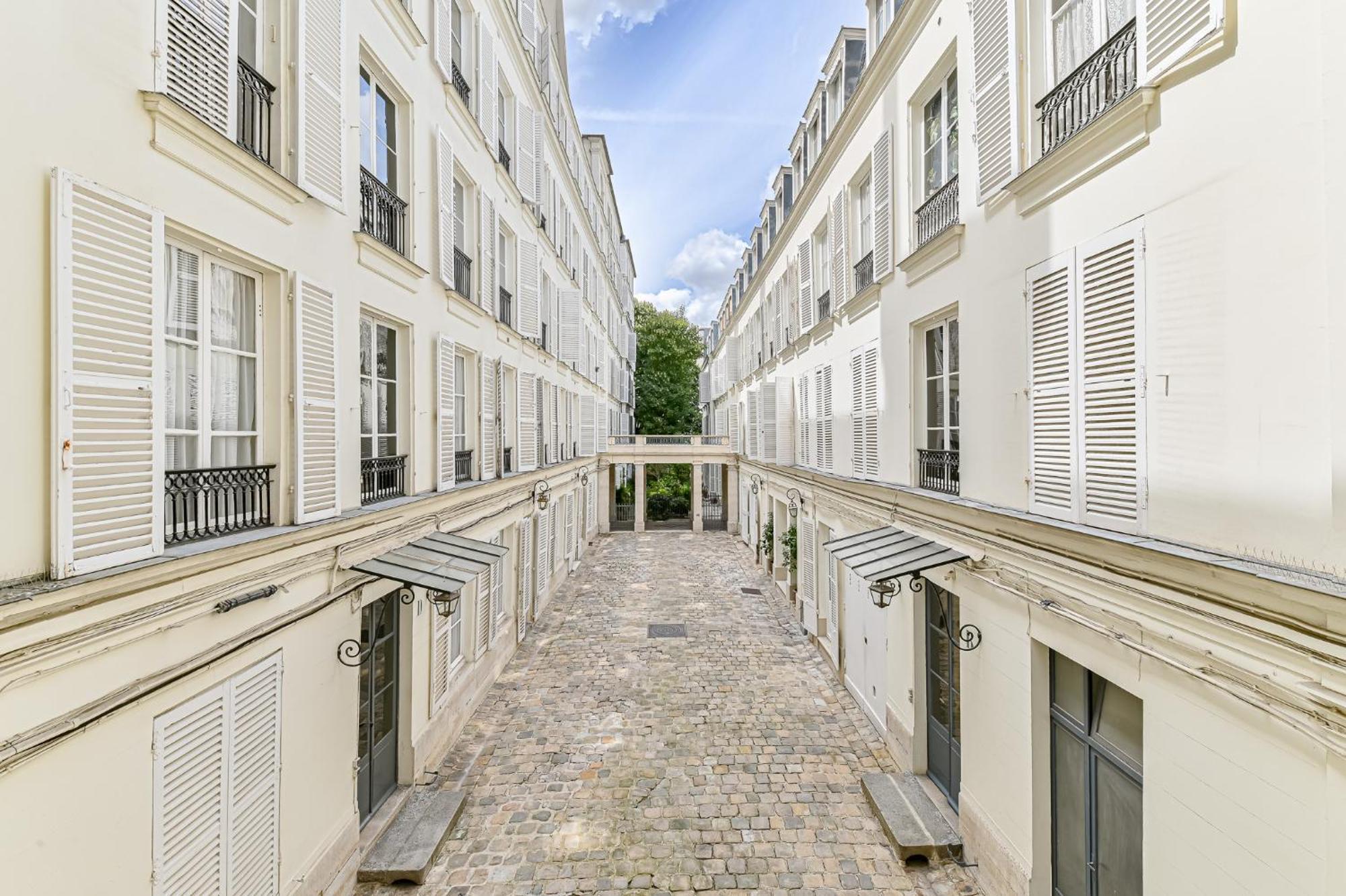 De Luxe - Assemblee Nationale Apartment *